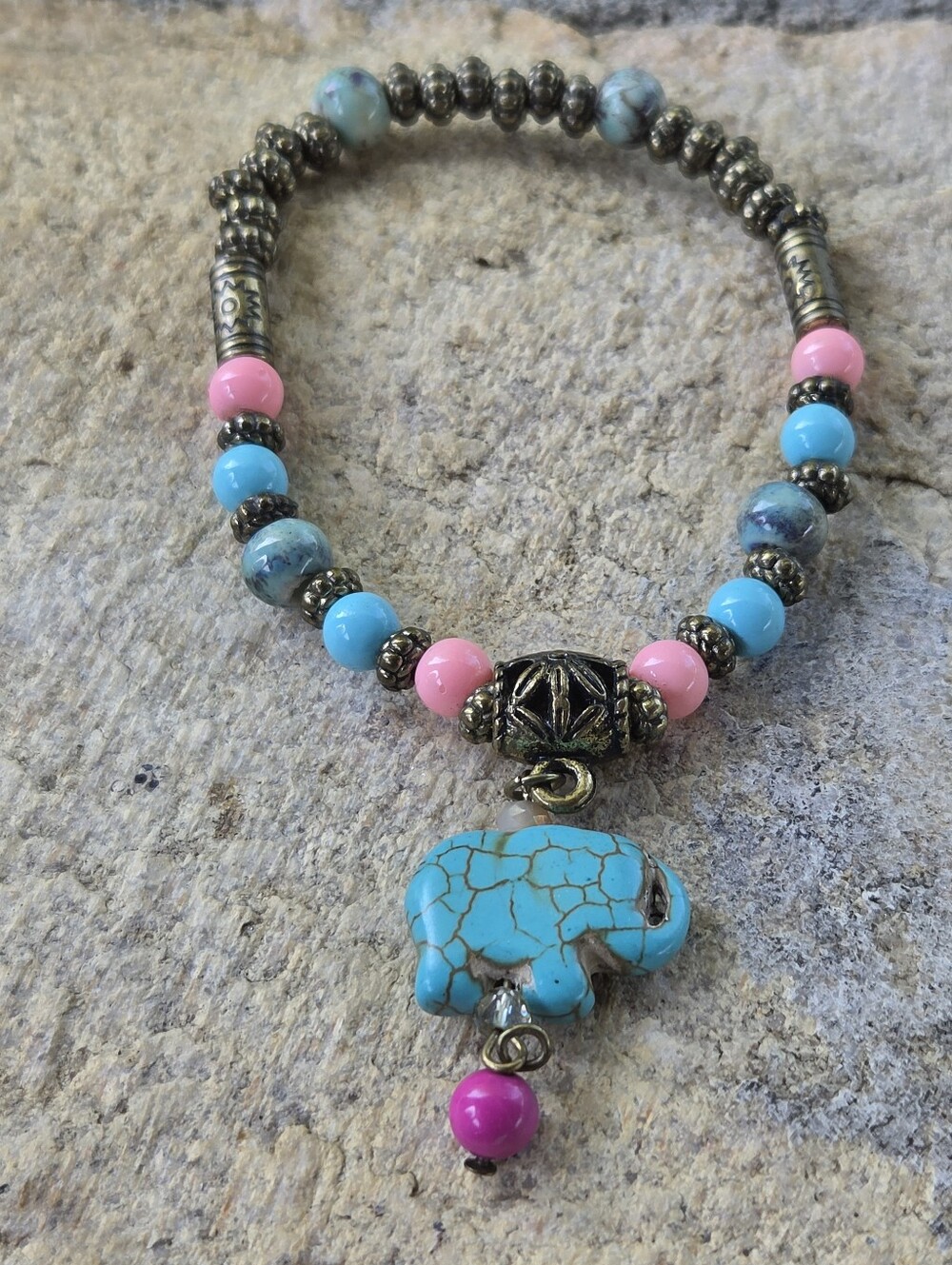Vintage Howlite Stone Elephant Beaded Stretch Bracelet